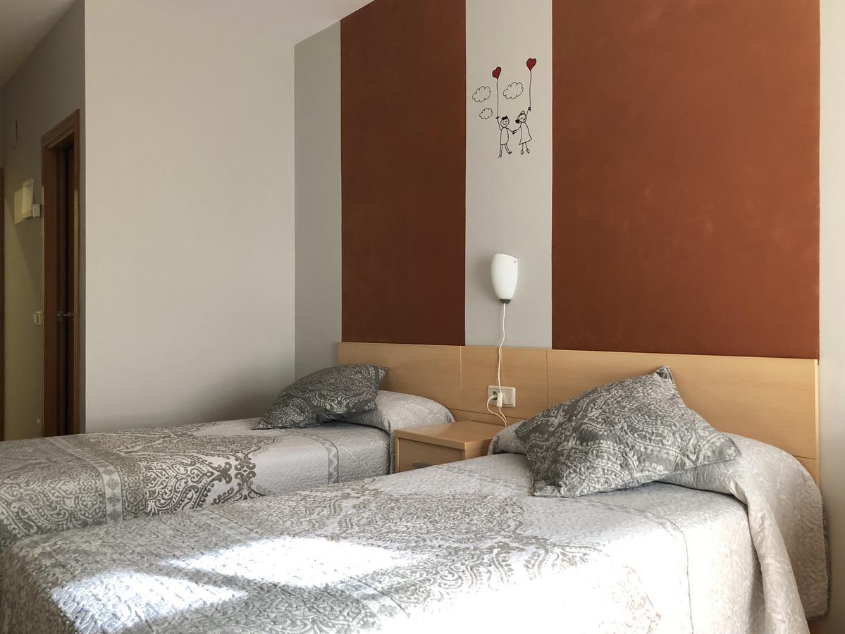 Hotel Vinas 17 Teruel Exteriör bild